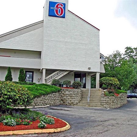 Days Inn By Wyndham Cincinnati I-71 Silverton Exterior foto