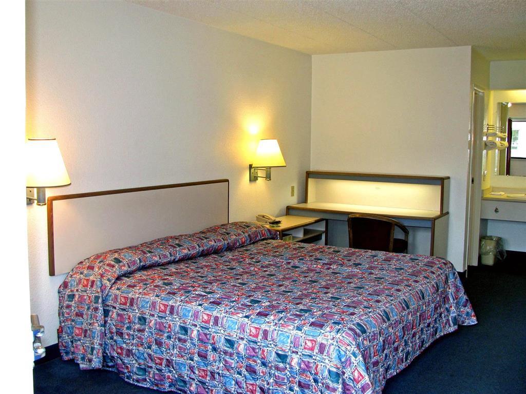 Days Inn By Wyndham Cincinnati I-71 Silverton Quarto foto